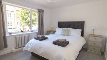 Cottage | 5 bedrooms, individually decorated, individually furnished, free WiFi