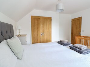 Cottage | 5 bilik tidur, dihias secara berasingan 