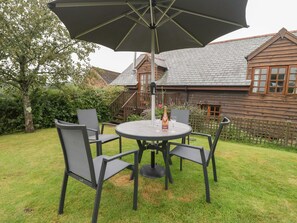 Cottage | Balcony - Flora's Barn (Taunton)