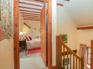 Cottage | 2 bedrooms, individually decorated, individually furnished, free WiFi - Flora's Barn (Taunton)