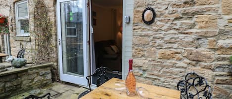 Cottage | Outdoor dining