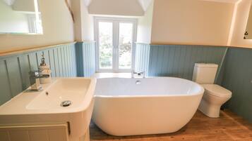 Cottage | Bathroom