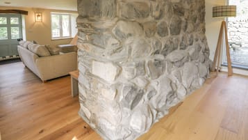 Cottage | Living room | TV