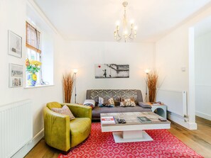 Stuga | 2 sovrum, individuell inredning, unika möbler och gratis wi-fi