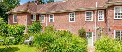 ChaumiĂšre | Façade de lâhĂ©bergement