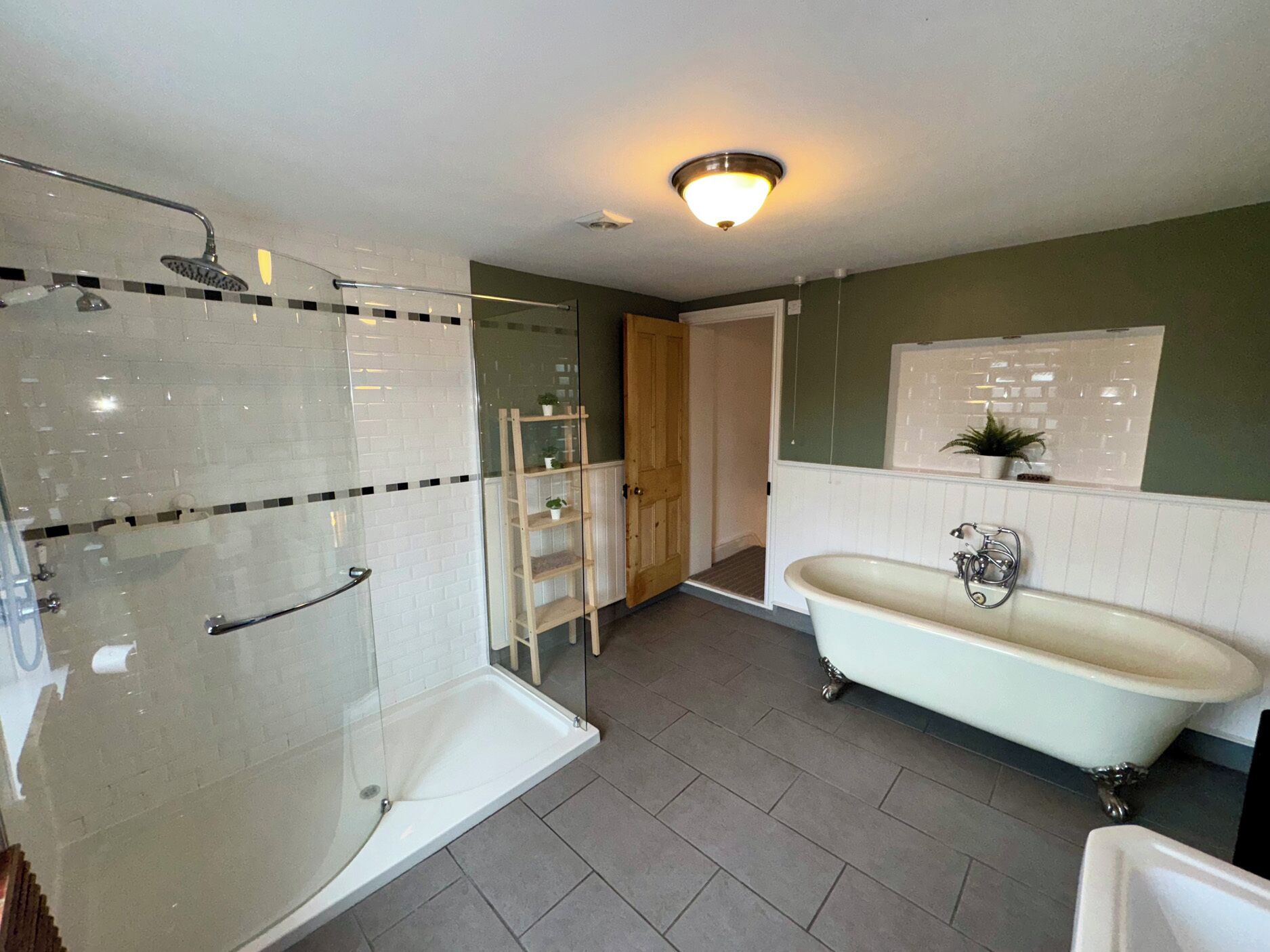 Cottage | Bathroom