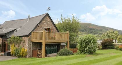 Pentre Barn
