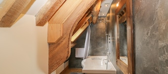 Pentre Barn