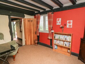 Cottage | Interior - Caerau Farm House (Caersws)