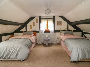 Cottage | Interior - Caerau Farm House (Caersws)