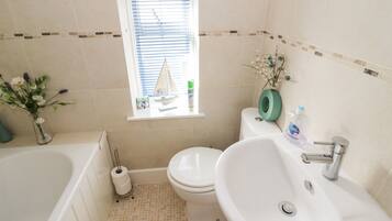 Cottage | Bathroom | Shower