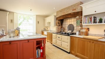 Cottage | Interior