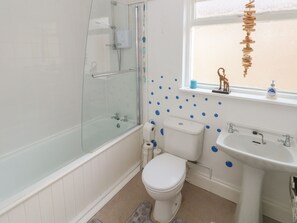 Cottage | Interior - Hawthorn House (Pembroke)