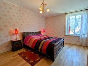 5 bedrooms, free WiFi