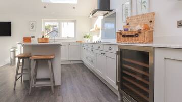 ์ฝํฐ์ง | ์ ์ฉ ์ฃผ๋ฐฉ | ๋์ฅ๊ณ , ์๊ธฐ ์ธ์ฒ๊ธฐ, ์ ๊ธฐ ์ฃผ์ ์, ํ ์คํฐ