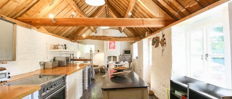 Cottage | Interior