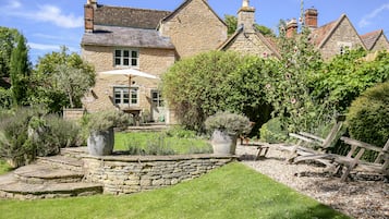 Cottage | Interior