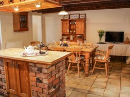 Casa de campo | Cocina privada | Frigorífico, microondas, lavavajillas y hervidor eléctrico