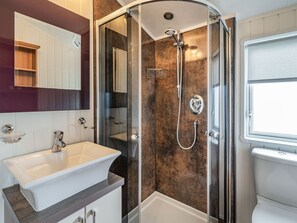 Bathroom - Links Lodge (Grange-over-Sands)