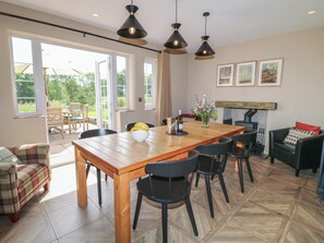 Cottage | Dining - Ivet Lowe (Matlock)