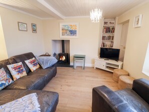 Living area - Cobbler's Cottage (Norwich)