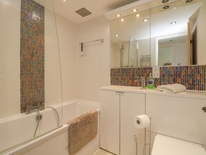 Cottage | Bathroom | Shower