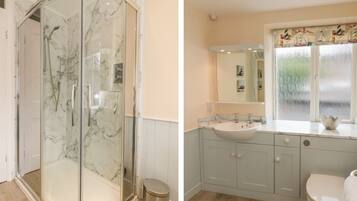 Cottage | Bathroom | Shower, hair dryer