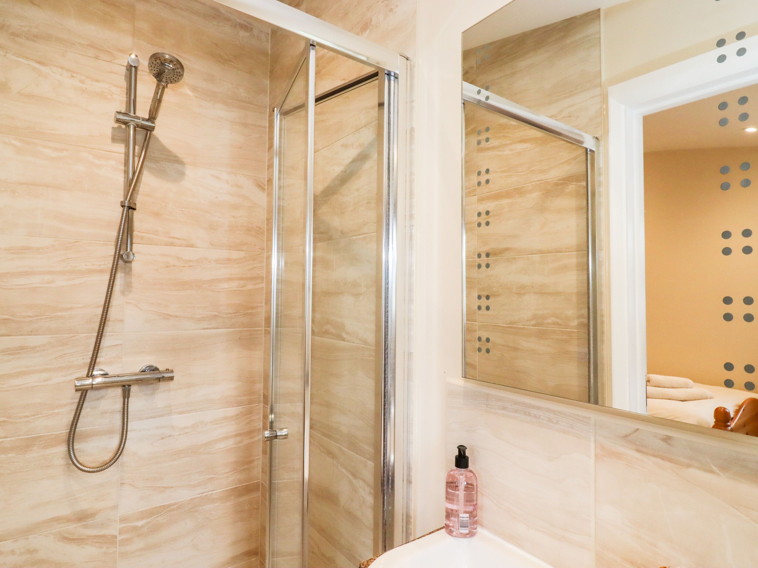 Cottage | Bathroom | Shower