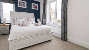 3 habitaciones, decoración personalizada y muebles diferentes