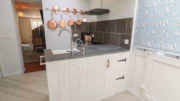 Casa de campo | Cocina privada | Refrigerador, lavavajillas y utensilios de cocina