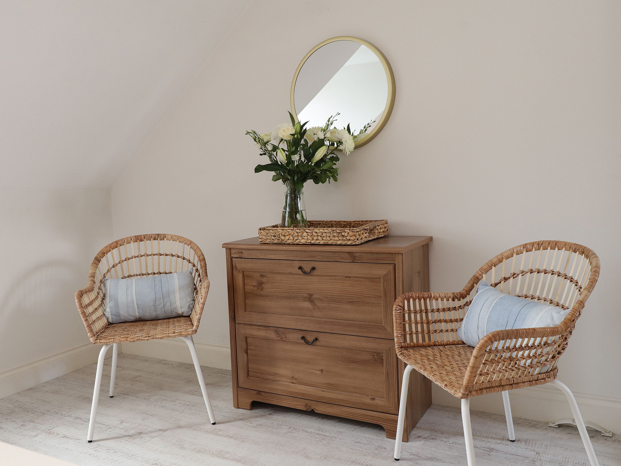 3 habitaciones, decoración personalizada y muebles diferentes 