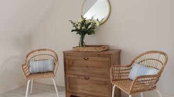 3 habitaciones, decoración personalizada y muebles diferentes