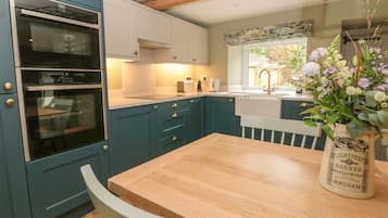 Cottage | Interior