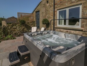 Cottage | Interior - Overlea Cottage (High Peak)