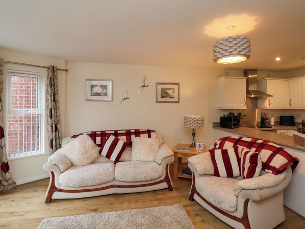 Cottage | Living area