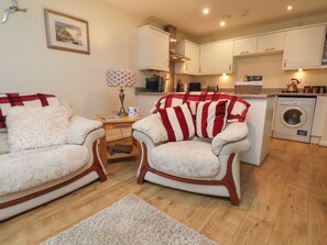 Cottage | Living area