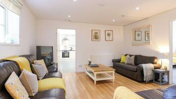 Cottage | Living area