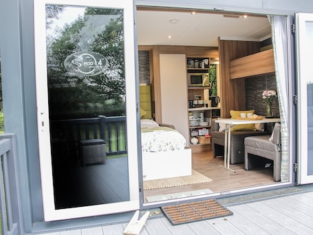 Cottage | Balcony. Jacob's Meadow