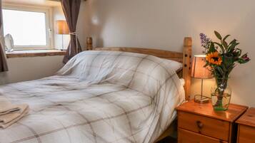 Cottage | 1 bedroom, individually decorated, individually furnished, free WiFi