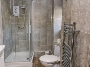 Cottage | Bathroom | Shower - Wren (Scarborough)