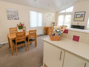 Cottage | Dining - The Heritage Park - The Hideaway (Narberth)