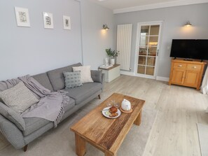 Cottage | Living room | DVD player