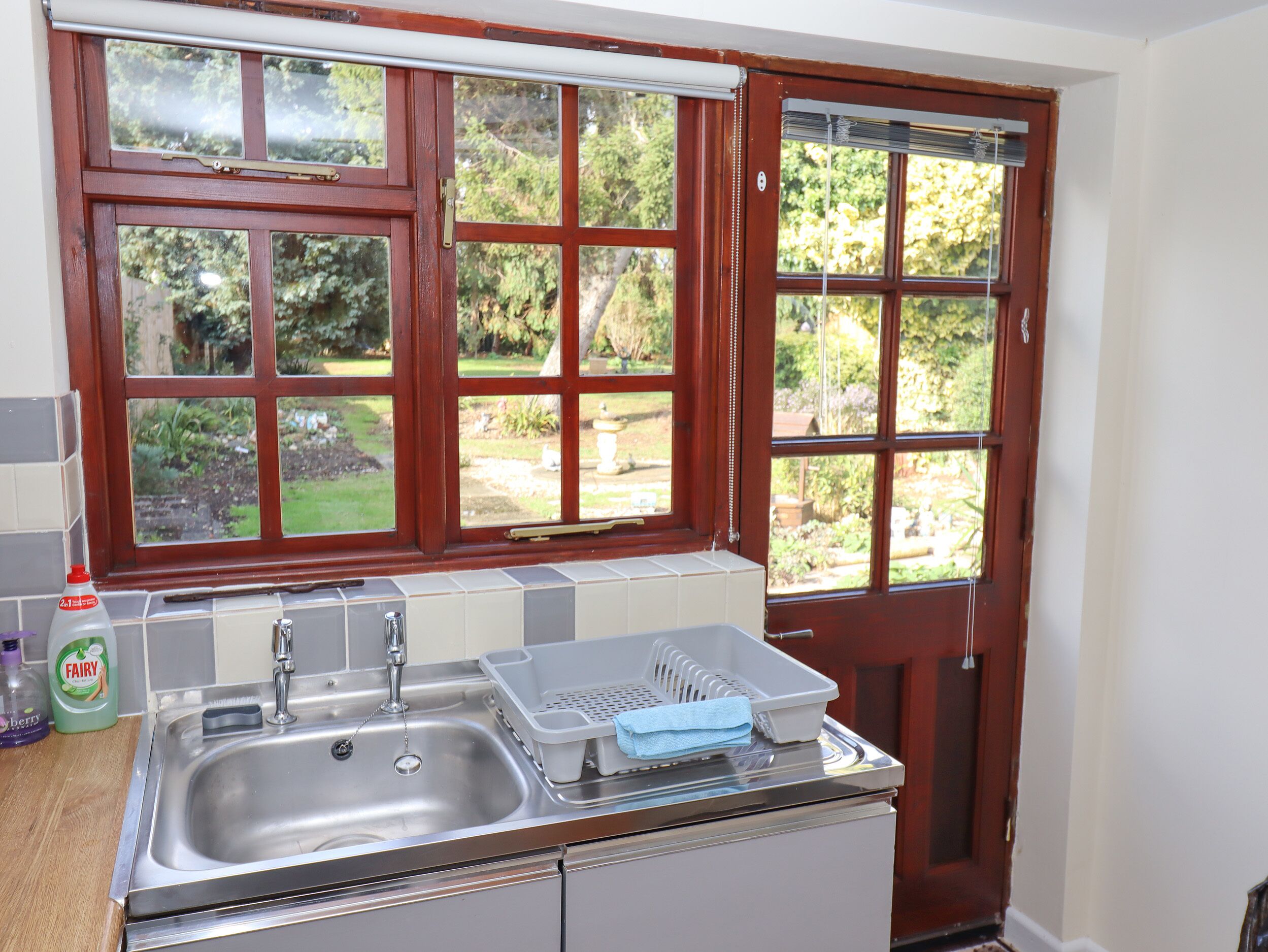 Cottage | Private kitchen | Fridge, dishwasher, electric kettle, toaster
