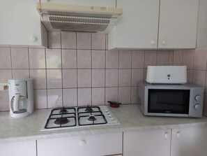 Fridge, microwave, dishwasher, high chair