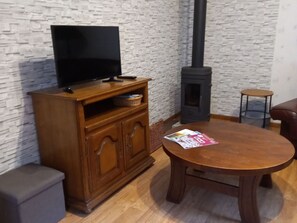 Interior - Charming Cottage Near Forest, Ski Resorts, and Lakes - Ideal for Families and Pets (Cornimont)