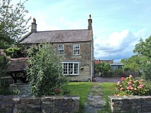 Cottage | Exterior - Crooked Well (Bath)