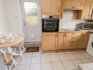 Cottage | Cuisine privée | Réfrigérateur, lave-vaisselle, bouilloire électrique, grille-pain