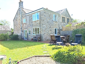 Cottage | Outdoor dining - Crooked Well (Bath)