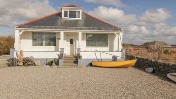 Cottage | Front of property