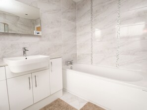 Cottage | Phòng tắm | Buồng tắm vòi sen 